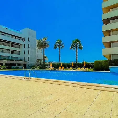 Poolside Bliss T1 Hsr Vilamarina Quarteira