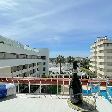 Poolside Bliss T1 Hsr Vilamarina * Quarteira