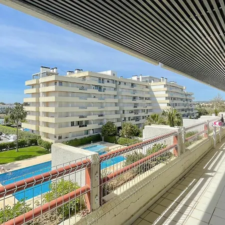 Poolside Bliss T1 Hsr Vilamarina * Quarteira